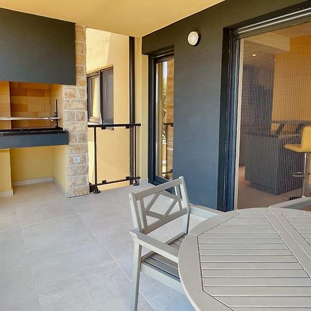 Ferienwohnung Mit Beheiztem Pool, 60 M Vom Strand 马斯莱尼察 外观 照片