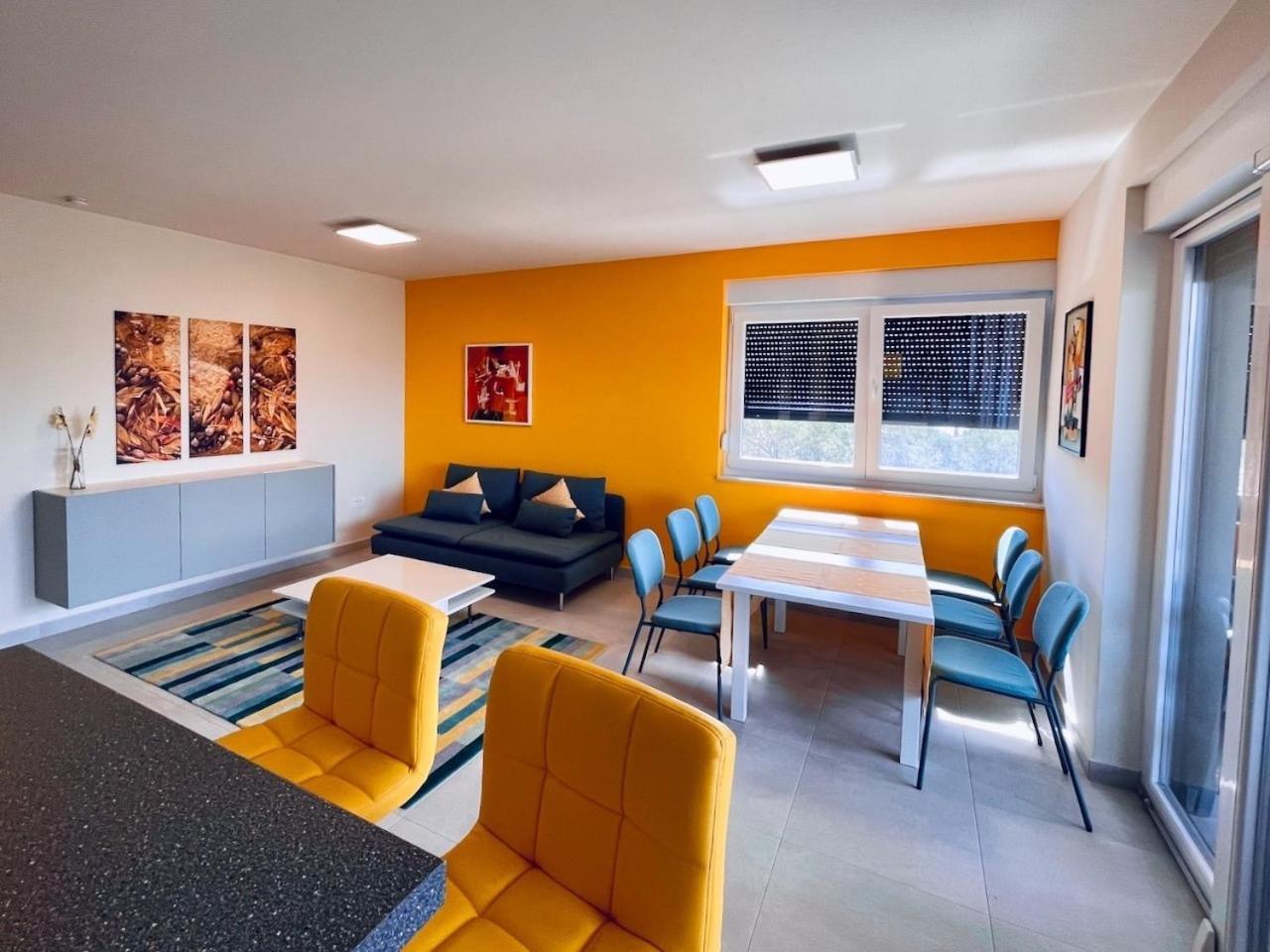 Ferienwohnung Mit Beheiztem Pool, 60 M Vom Strand 马斯莱尼察 外观 照片