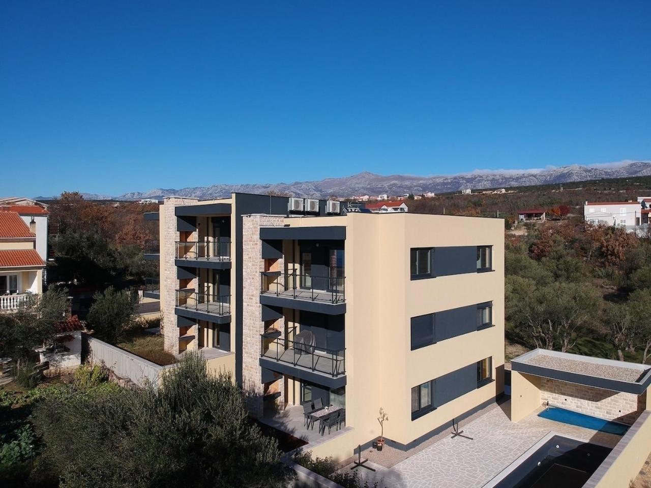 Ferienwohnung Mit Beheiztem Pool, 60 M Vom Strand 马斯莱尼察 外观 照片