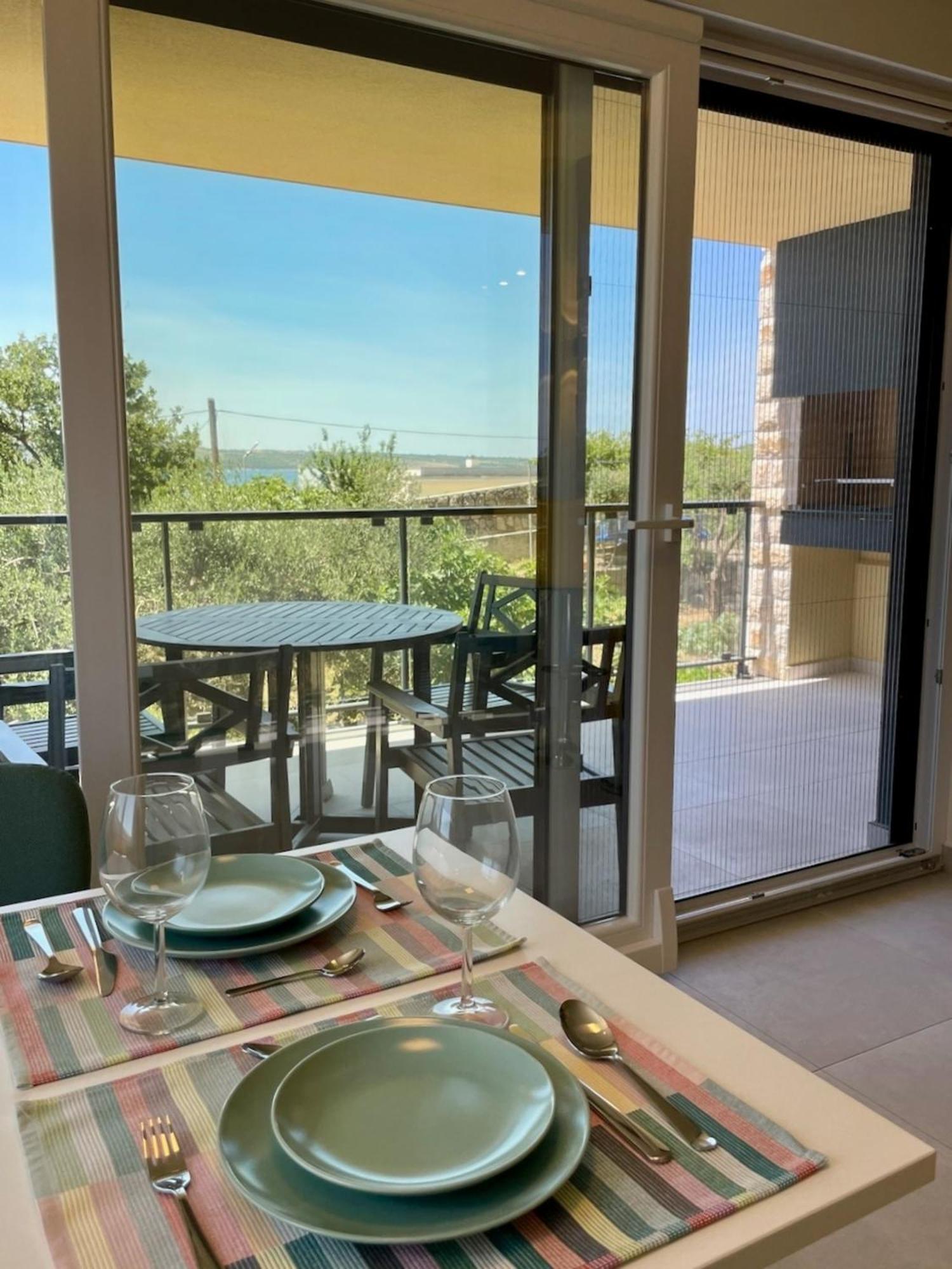 Ferienwohnung Mit Beheiztem Pool, 60 M Vom Strand 马斯莱尼察 外观 照片