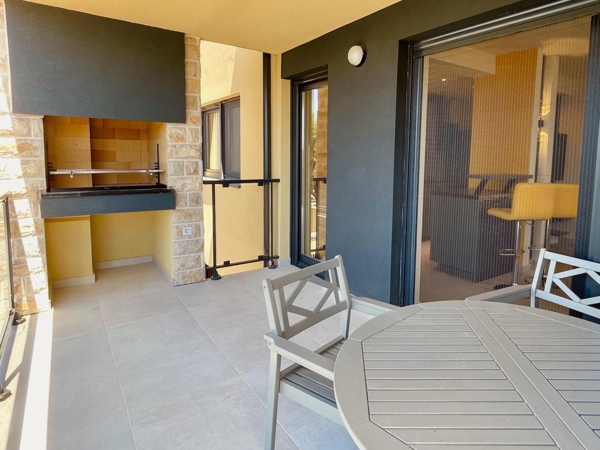 Ferienwohnung Mit Beheiztem Pool, 60 M Vom Strand 马斯莱尼察 外观 照片